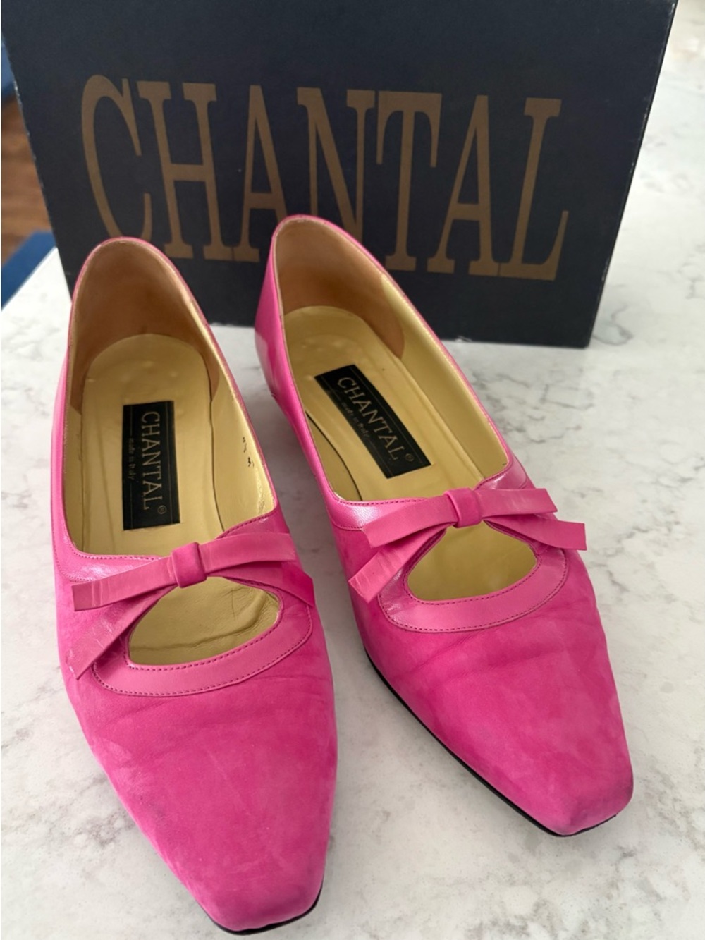 Vintage Chantal Women's Pink Suede and leather Bow Pointed-Toe Flats
